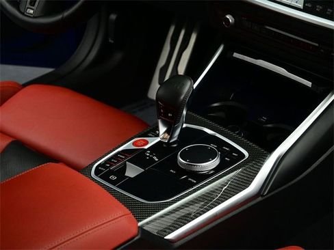 صورة السيارة