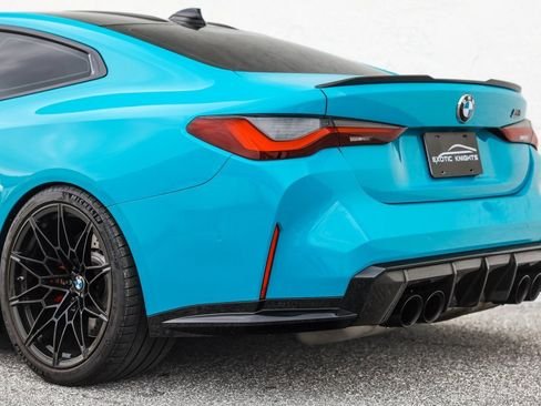 صورة السيارة