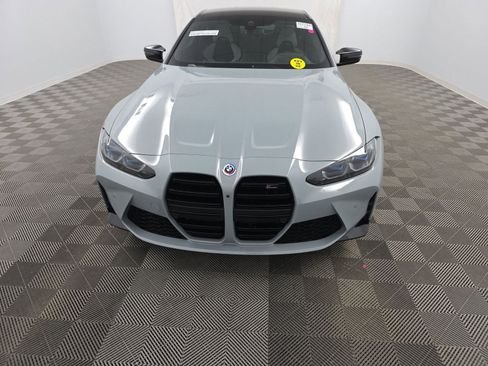 صورة السيارة