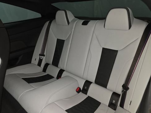 صورة السيارة