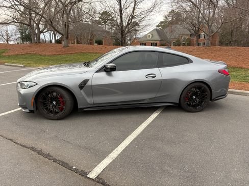 صورة السيارة