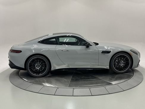 صورة السيارة