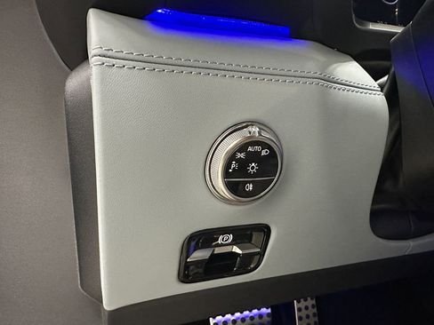 صورة السيارة