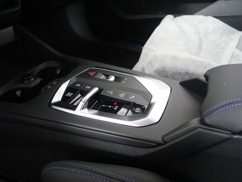 صورة السيارة