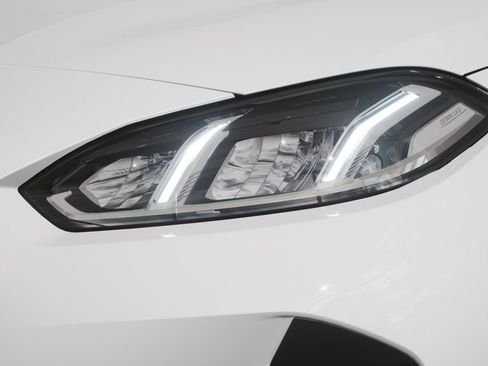 صورة السيارة