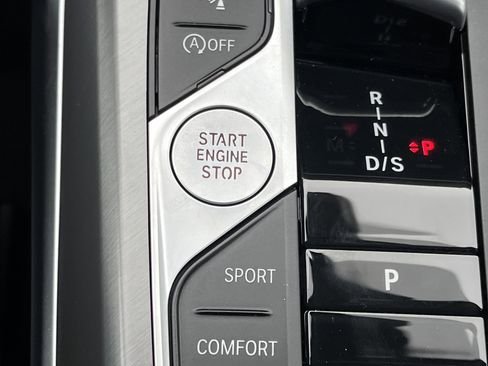 صورة السيارة