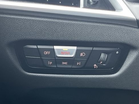 صورة السيارة