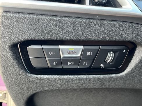 صورة السيارة