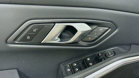 صورة السيارة