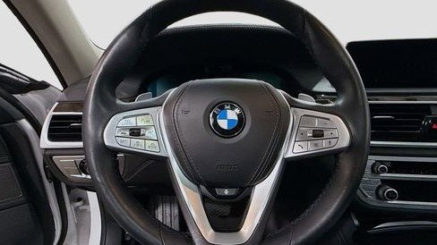صورة السيارة