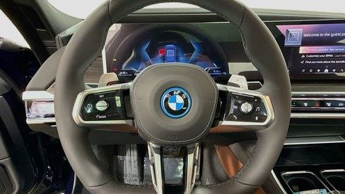 صورة السيارة