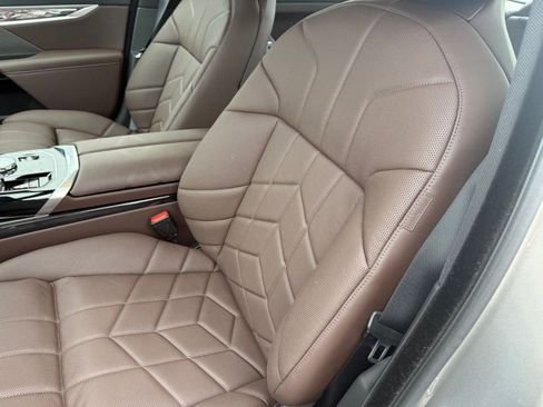 صورة السيارة