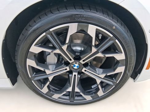 صورة السيارة