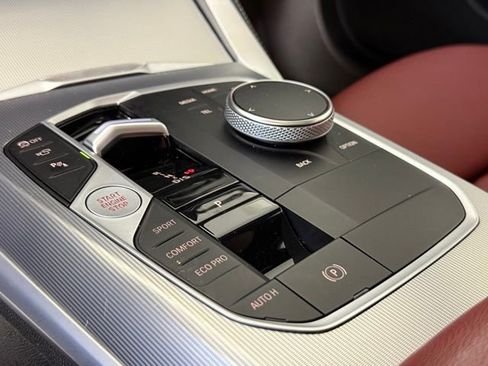 صورة السيارة