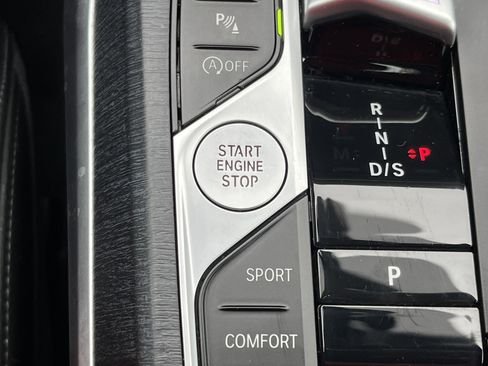 صورة السيارة