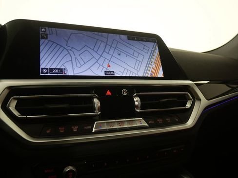 صورة السيارة