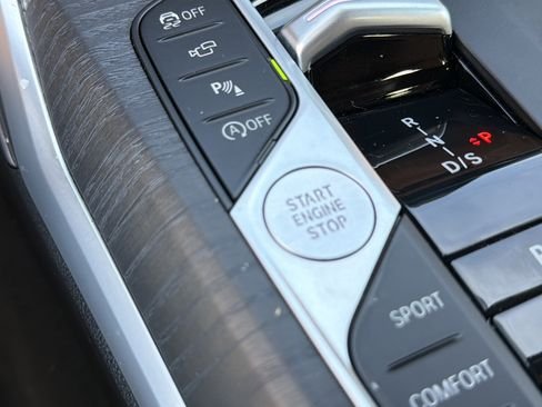 صورة السيارة