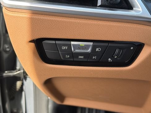 صورة السيارة