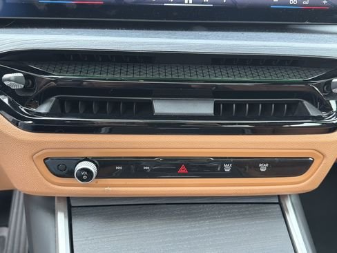 صورة السيارة