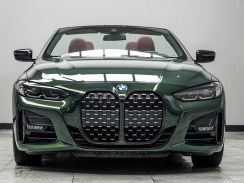 صورة السيارة