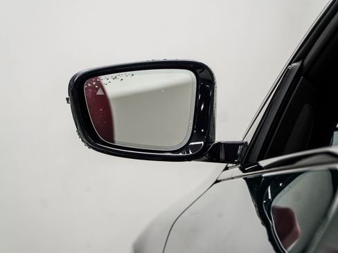 صورة السيارة