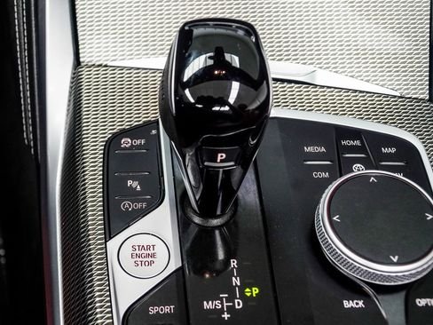 صورة السيارة