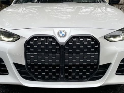 صورة السيارة