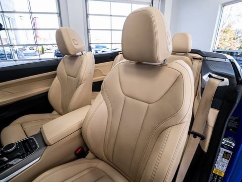 صورة السيارة