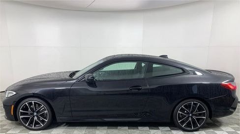 صورة السيارة