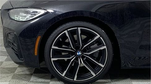 صورة السيارة