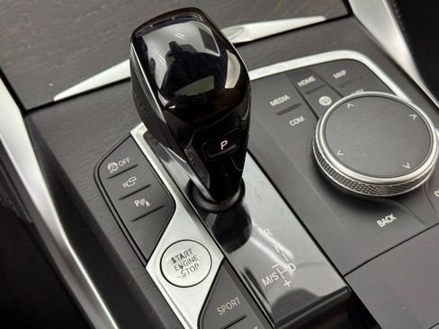 صورة السيارة