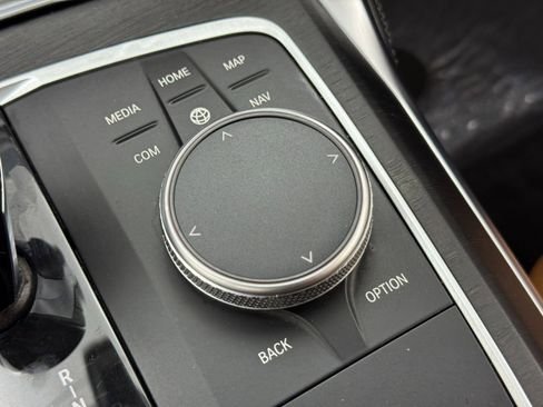 صورة السيارة