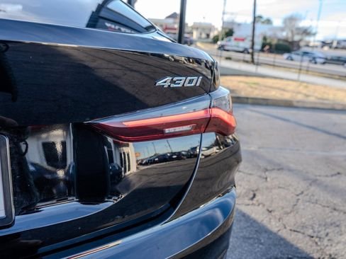 صورة السيارة