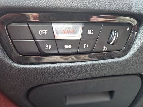 صورة السيارة