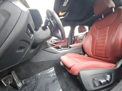 صورة السيارة