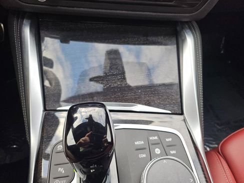 صورة السيارة