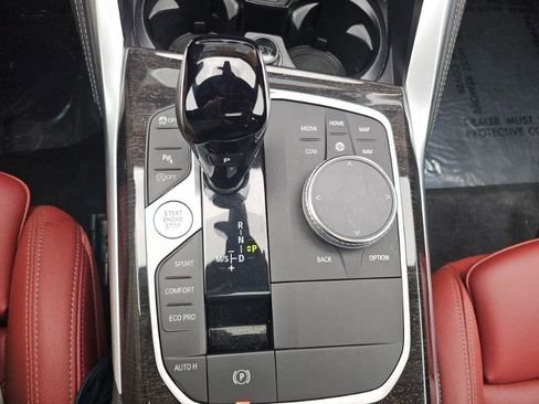 صورة السيارة