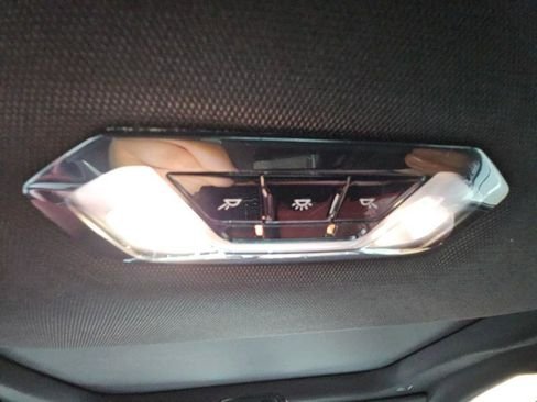 صورة السيارة