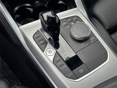 صورة السيارة