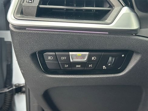 صورة السيارة