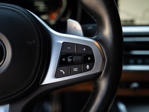 صورة السيارة