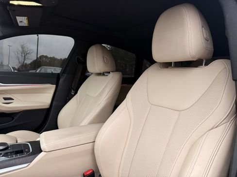 صورة السيارة