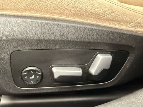 صورة السيارة