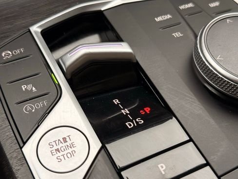 صورة السيارة