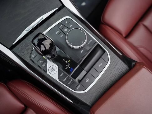 صورة السيارة