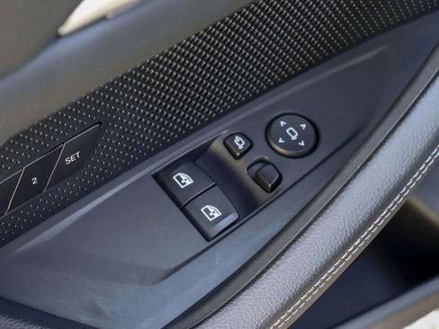 صورة السيارة