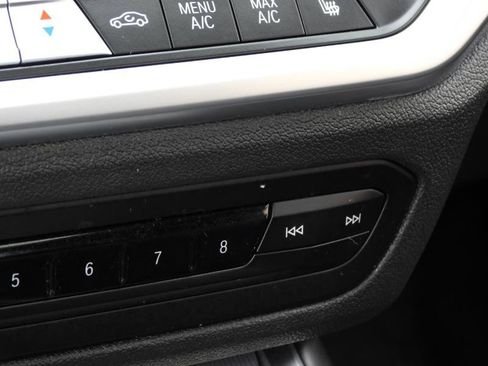 صورة السيارة