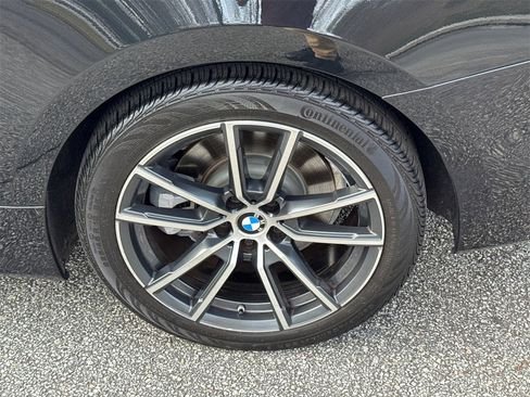 صورة السيارة