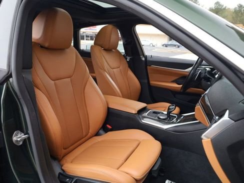 صورة السيارة