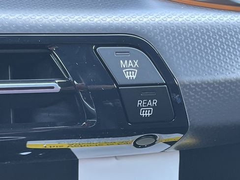 صورة السيارة